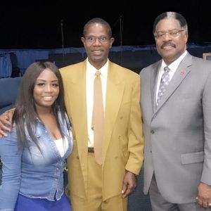 Meet your Posher, Victor